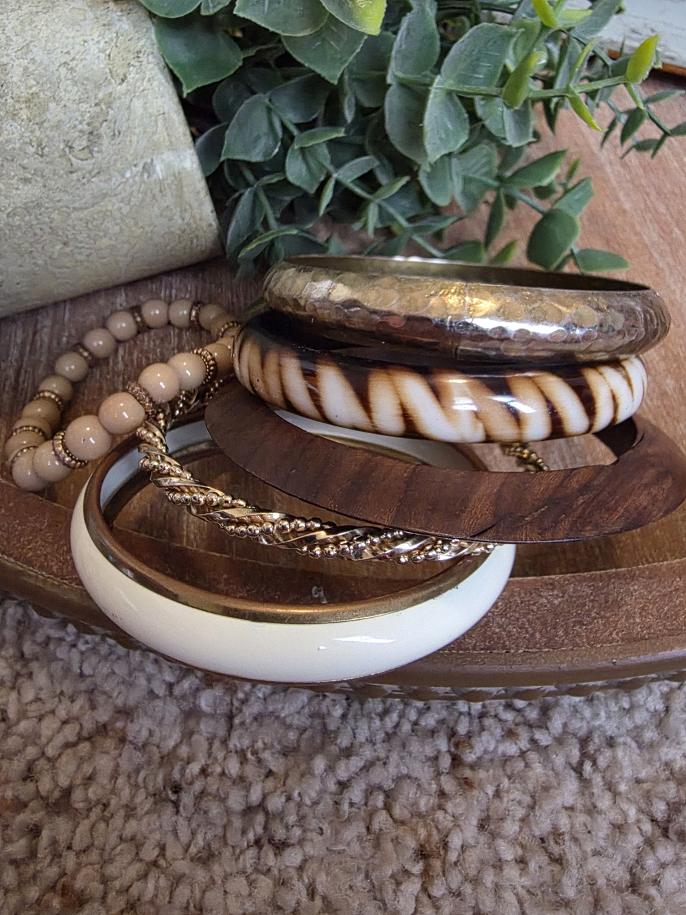 Mixed Neutral Bangle Bracelet Set – Gold & Cream Stack